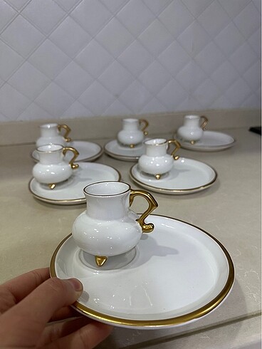 Geniş Tabaklı Fincan Takımı