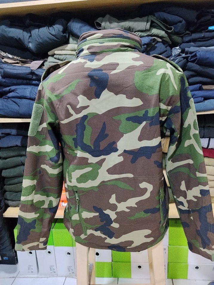 Kapüşonlu Kamuflaj Erkek Rüzgarlık - Görsel 3