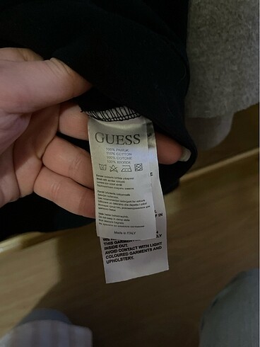 s Beden Guess sweat