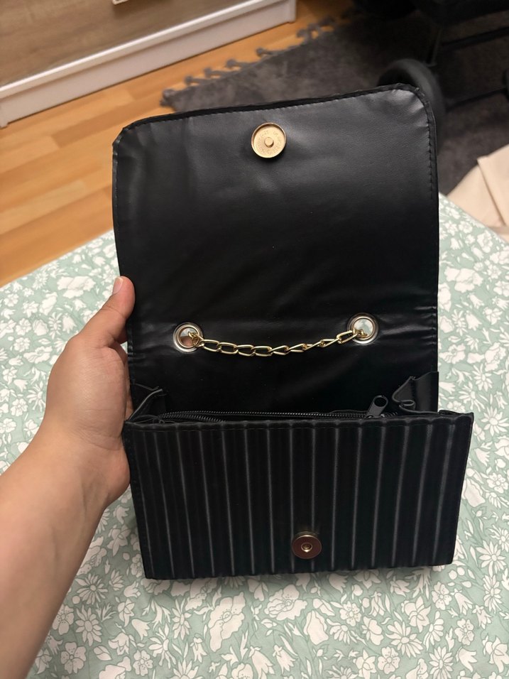 Kadın Siyah Pileli Modern Klasik Çanta - Görsel 3