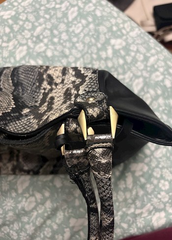 Gri Yılan Desenli Deri Kadın Çanta - Görsel 8