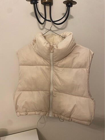 Stradivarius şişme yelek