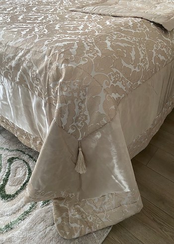 Nakışlı Bej Yatak Örtüsü - Görsel 4