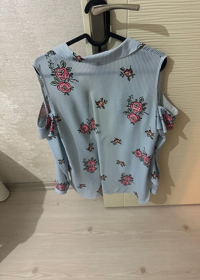 Gomlek omuz detayli - Görsel 3