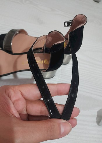 Siyah Süet Topuklu Kadın Ayakkabı - Görsel 4