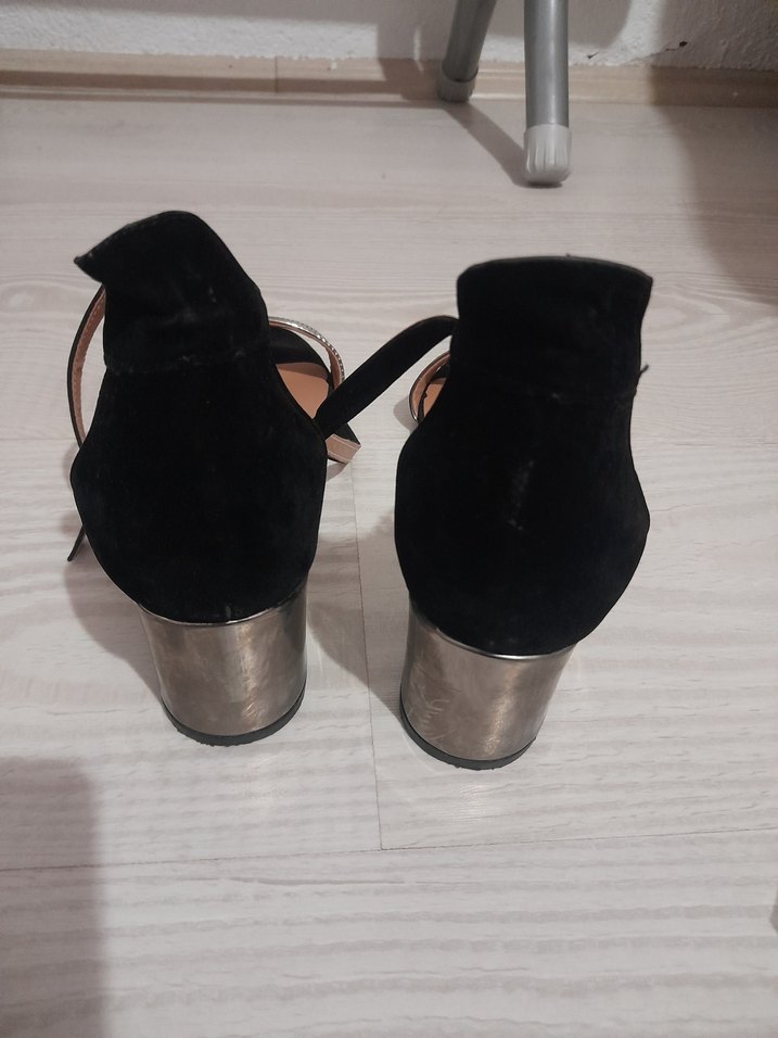 Siyah Süet Topuklu Kadın Ayakkabı - Görsel 2