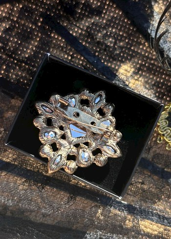 Çiçek Desenli Cok Renkli Taşlı Broş - Görsel 2