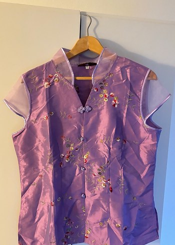 Asya Tarzı Nakışlı İşlemeli Mor Saten Bluz - Görsel 2