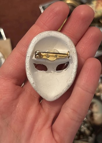 El Yapımı Maske Broş - Görsel 2