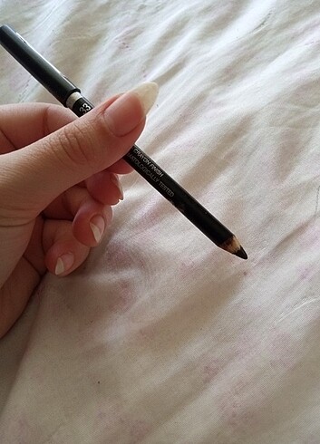 Beden Renk Maybelline New York siyah göz kalemi