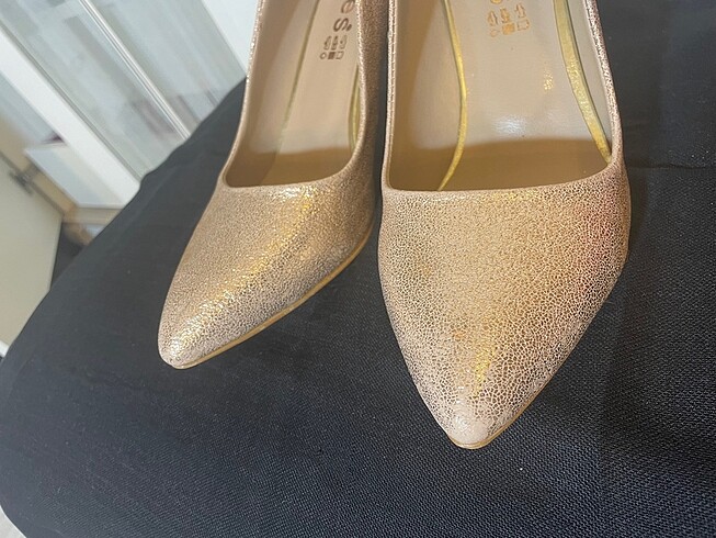 GOLD TOPUKLU AYAKKABI