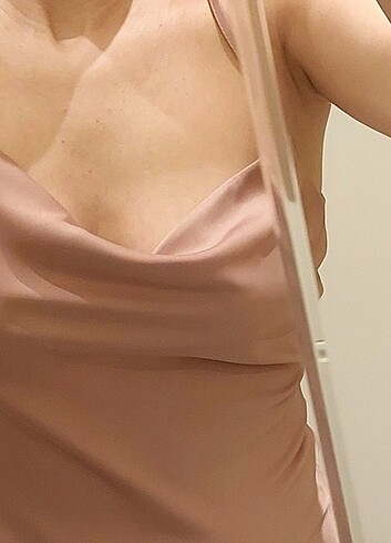 s Beden Saten gül kurusu / pembe elbise. Detaylar için,lütfen mesaj atın