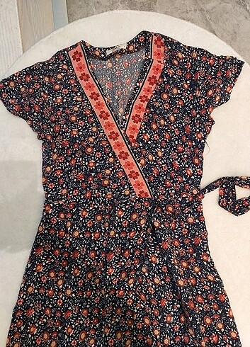 Baglamalı,kimono tipi uzun elbise.Lacivert , pembe ,çiçekli