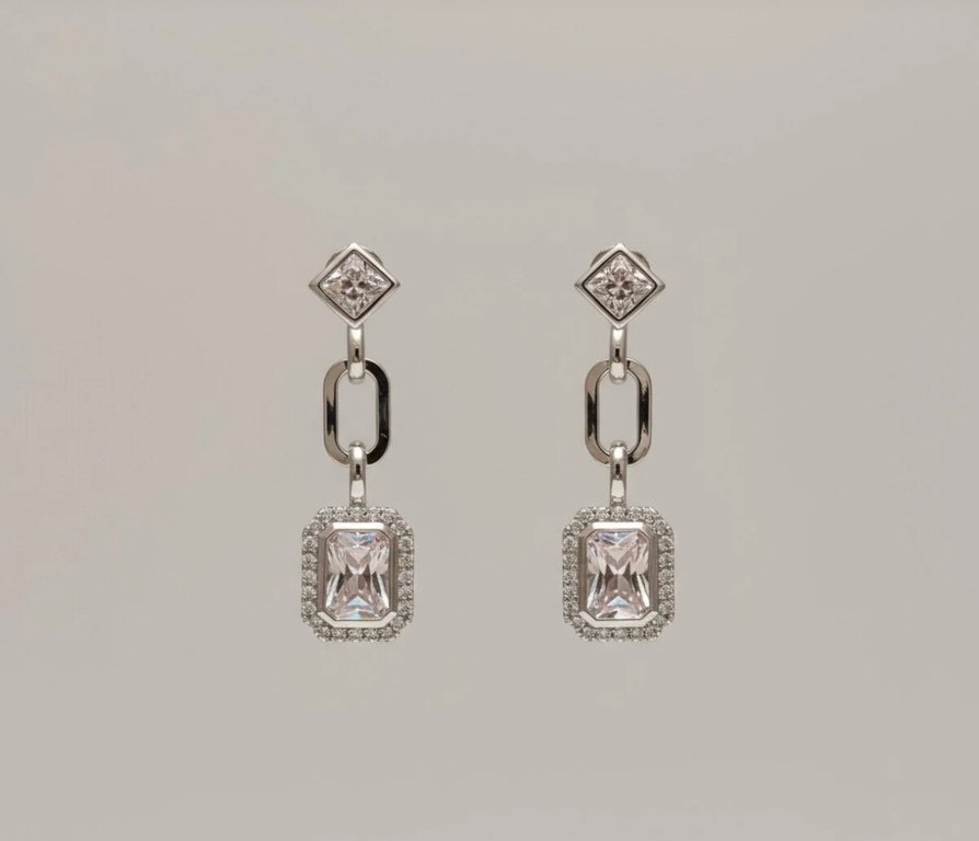 Pembe Zincir Detaylı Midi Küpe - Görsel 4