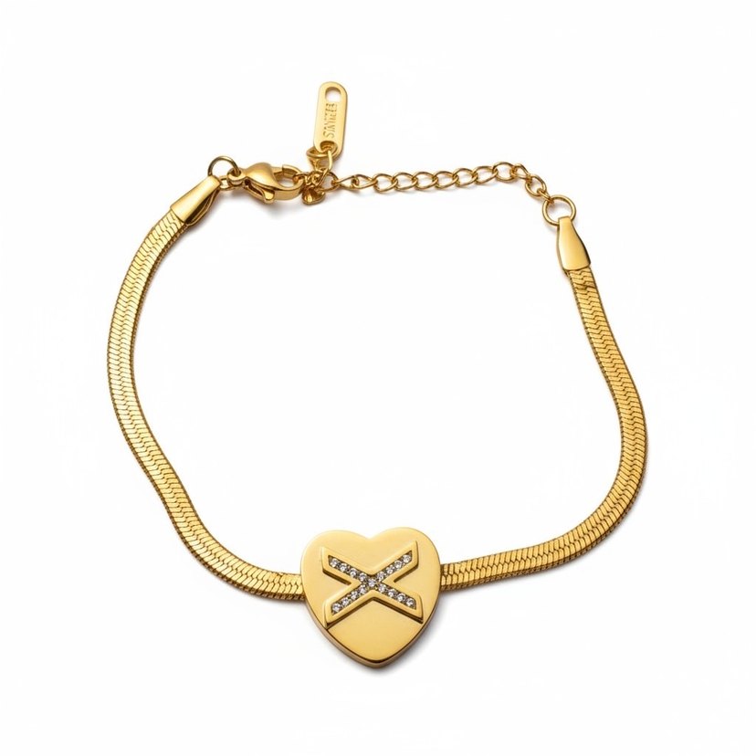 Minimalist Altın Renkli Tokalı Bileklik KARARMAZ - Görsel 4