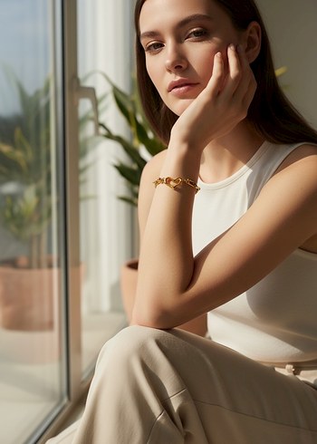 Zincir Detaylı Altın Renk Kalp Bileklik kararmaz - Görsel 5