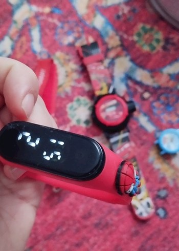 Renkli Erkek Çocuk saati tamir istiyor iade yoktur - Görsel 5