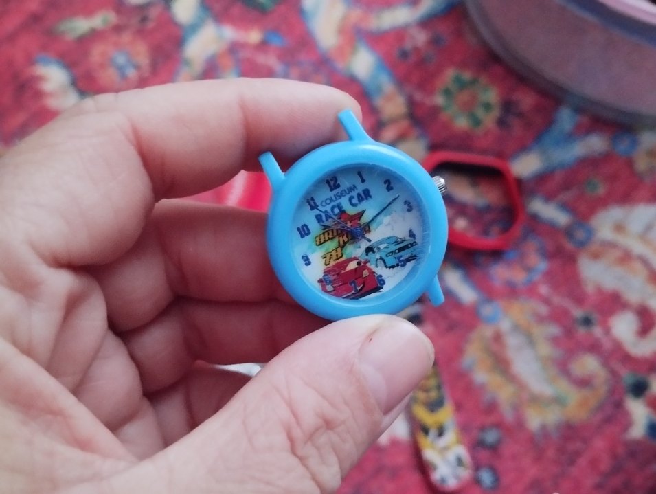 Renkli Erkek Çocuk saati tamir istiyor iade yoktur - Görsel 4