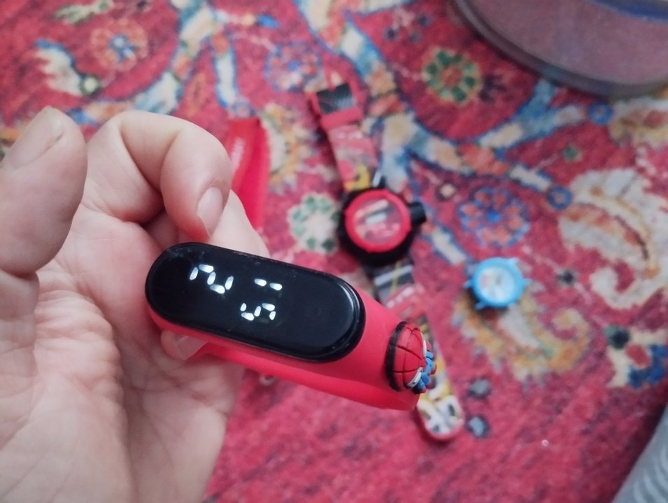 Renkli Erkek Çocuk saati tamir istiyor iade yoktur - Görsel 5