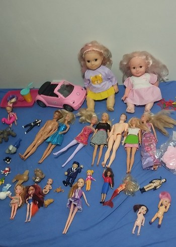 Renkli Pembe Oyuncak Bebekler