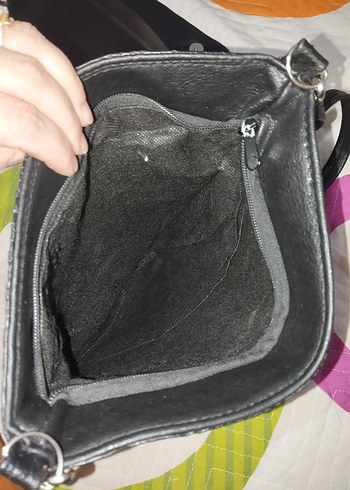 Beden Yılan Desenli Siyah Püsküllü Kadın Çanta