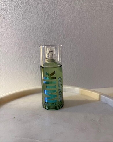 Milk Hydro grip primer