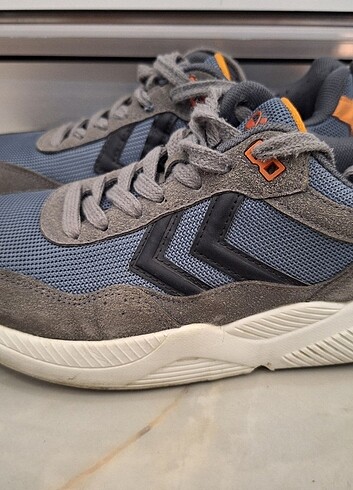 Hummel marka 41 numara