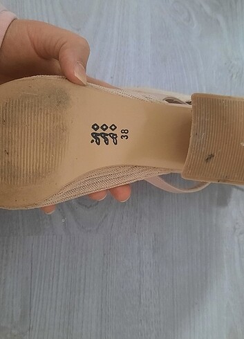 38 Beden ten rengi Renk Triko topuklu ayakkabı