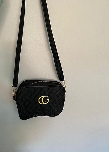 Siyah şık tasarım kadın kol çantası