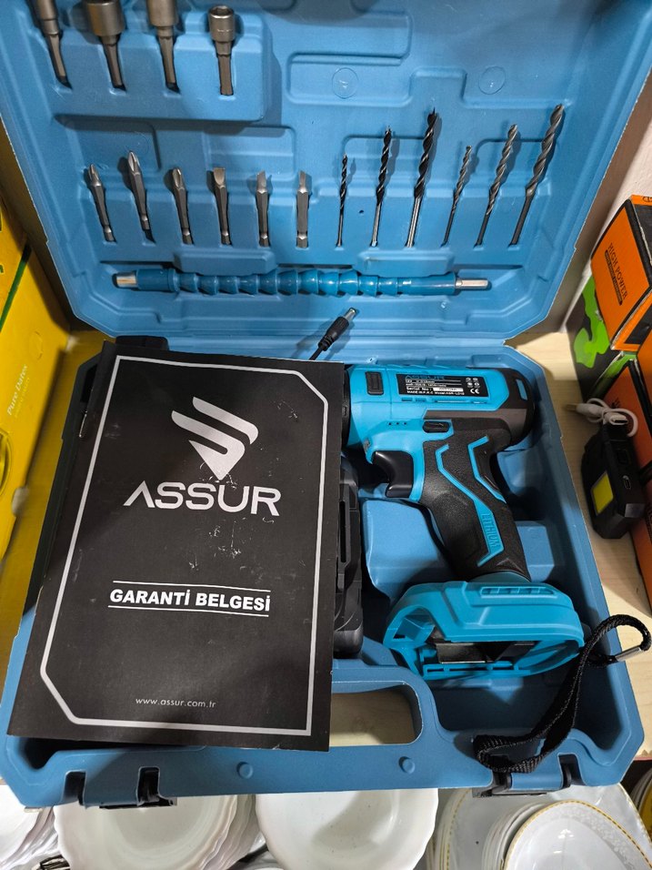 Mavi Şarjlı Matkap Seti ve Aksesuarları - Görsel 4