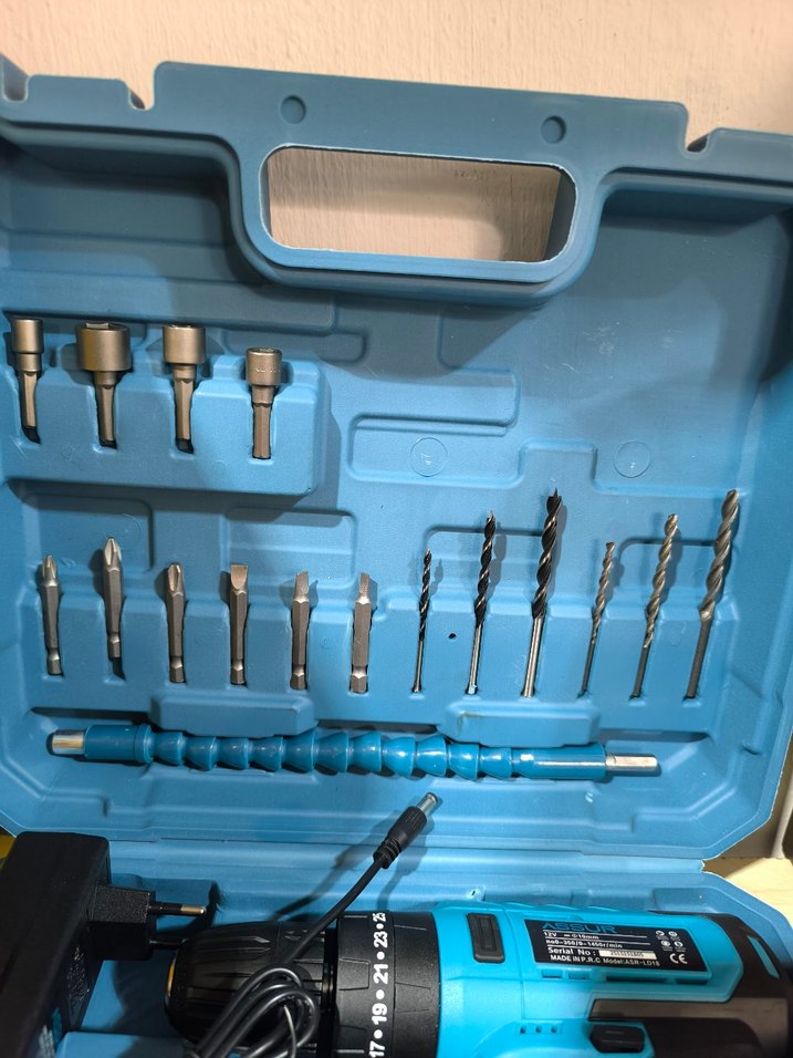 Mavi Şarjlı Matkap Seti ve Aksesuarları - Görsel 3