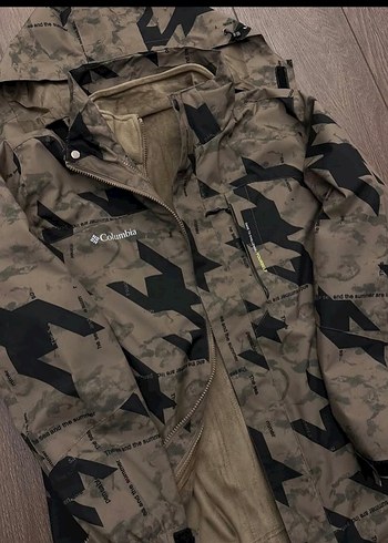 Columbia Kamuflaj Kapüşonlu Erkek Mont - Görsel 2