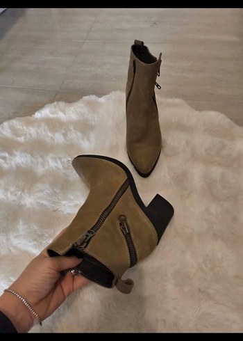 Süet bot - Görsel 3