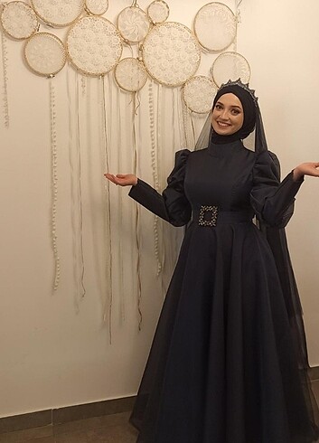 Nişan elbisesi