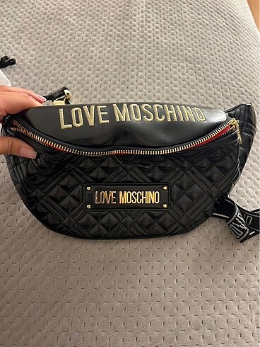 Love Moschino Bel Çantası