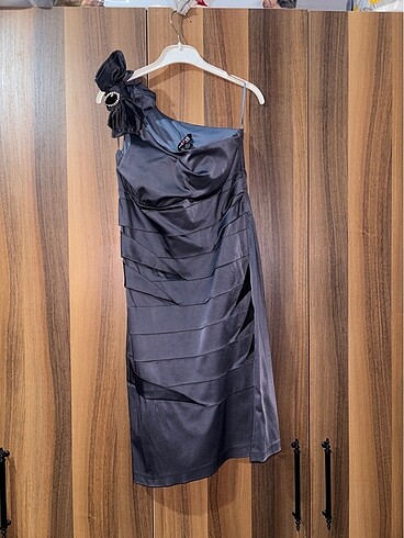 Tek Omuz Abiye - Görsel 4