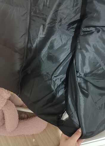 xxl Beden sadece iç astarında bir yırtılma var hiç kullanılmadı