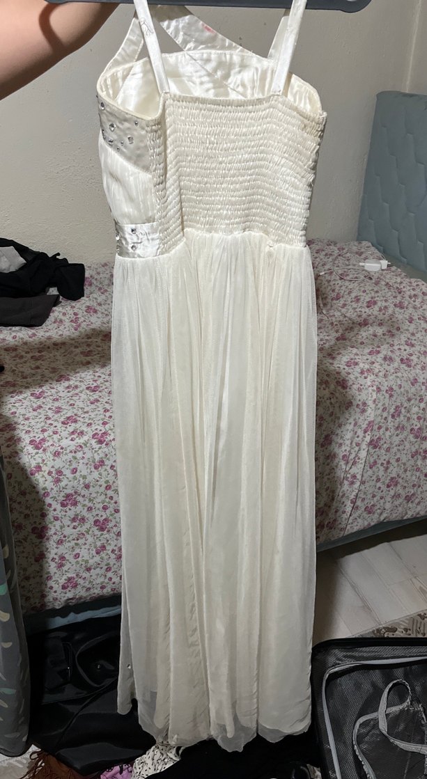 Beyaz Drapeli Uzun Askılı Kadın Elbise - Görsel 4