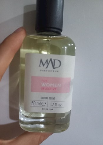 y101 libre muadil MAD Kadın Parfümü 50 ml Çiçeksi Koku