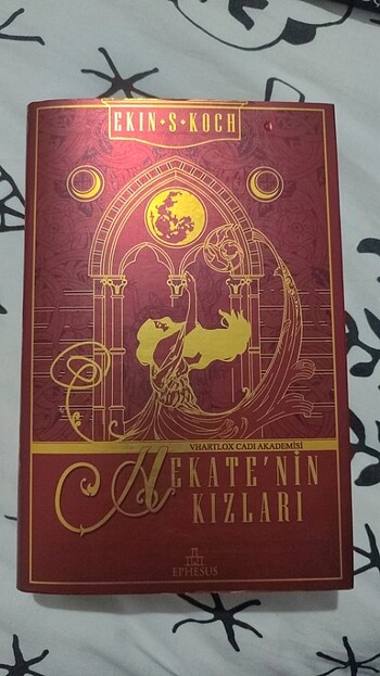 Hekate'nin Kızları Ciltli