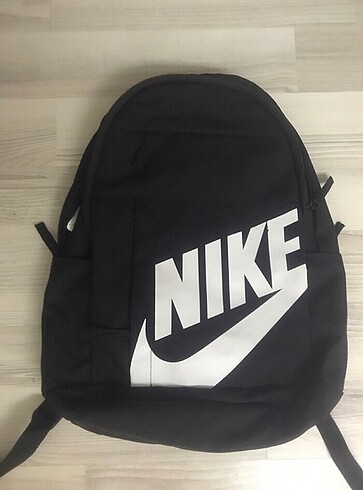 Nike çanta