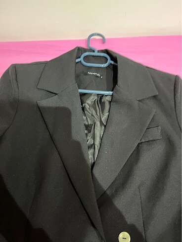 Trendyol & Milla Kısa blazer ceket