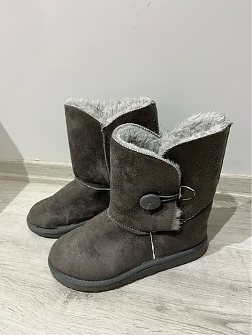 Uzun ugg bot