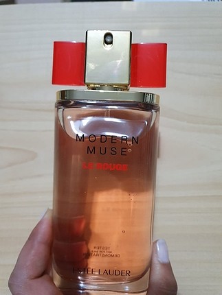 Estee Lauder kadın parfümü