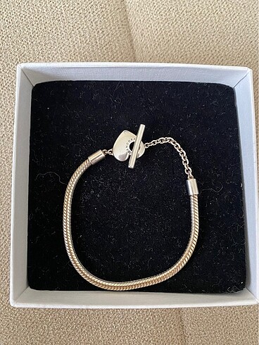 Pandora Pandora