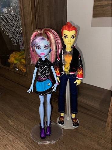 Monster High Abbey ve Heath Burns