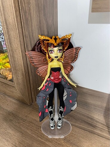 Monster High Luna Mothews