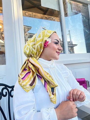 m Beden Saten beyaz elbise