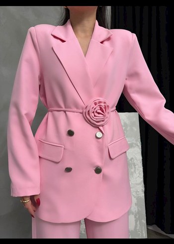 Pembe Çiçek Detaylı Kadın Blazer Ceket