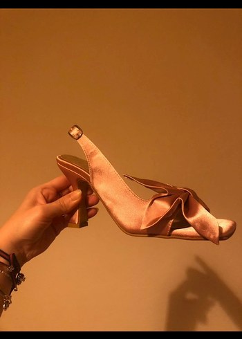 37 Beden pembe Renk Pembe Fiyonklu Stiletto Topuklu Kadın Sandalet